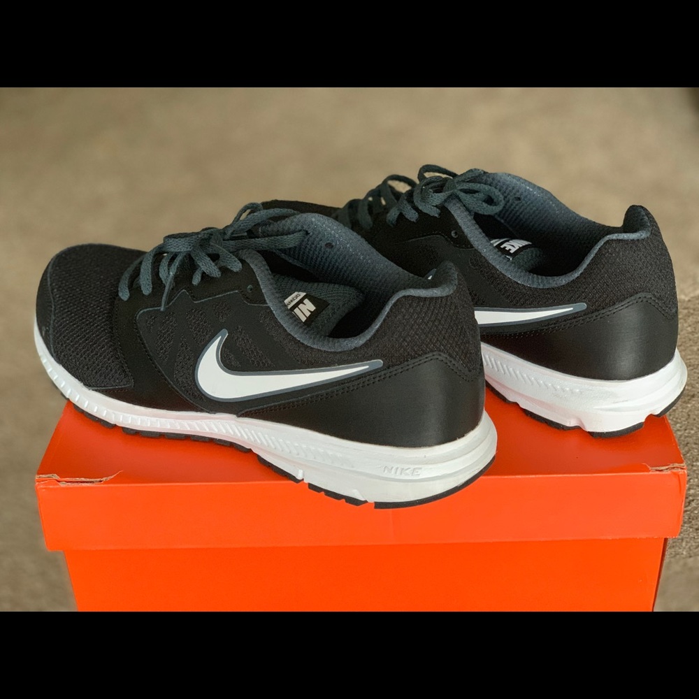 Nike men’s size 11 wide width